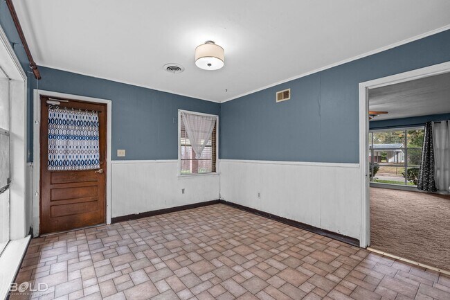 Building Photo - Home For Rent!