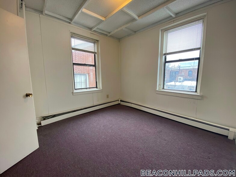 Building Photo - 44A Joy St