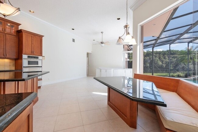 Building Photo - 474 Stonemont Dr