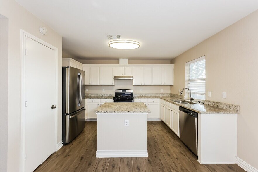 Building Photo - 109 Heritage Dr