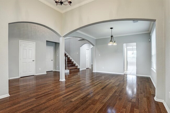 Building Photo - 2626 Canyon Falls Dr
