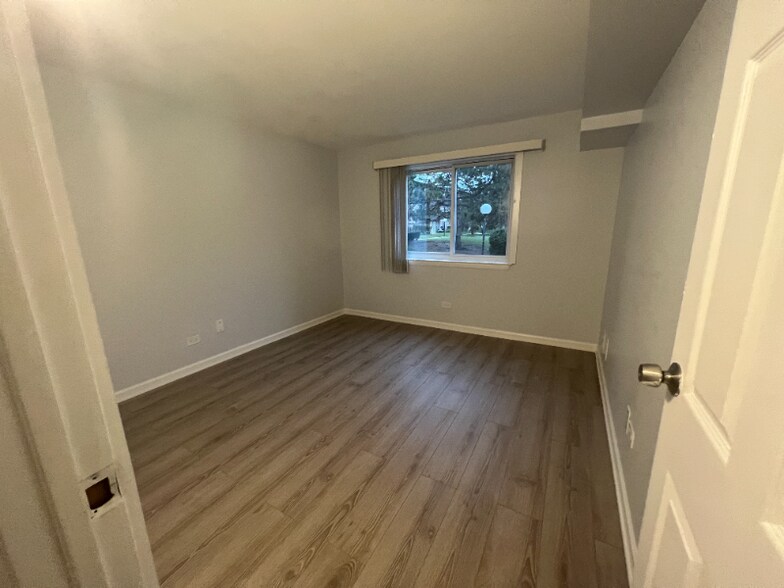 Building Photo - 9442 Bay Colony Dr