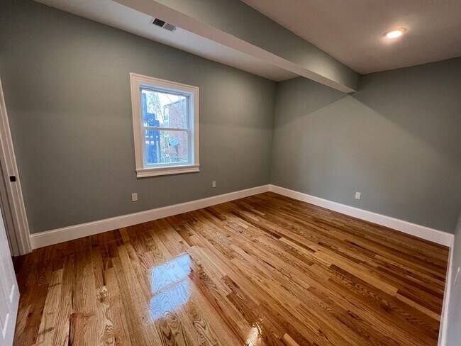 Building Photo - 159 Morrison Ave