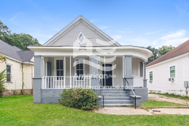Building Photo - 1028 31st St