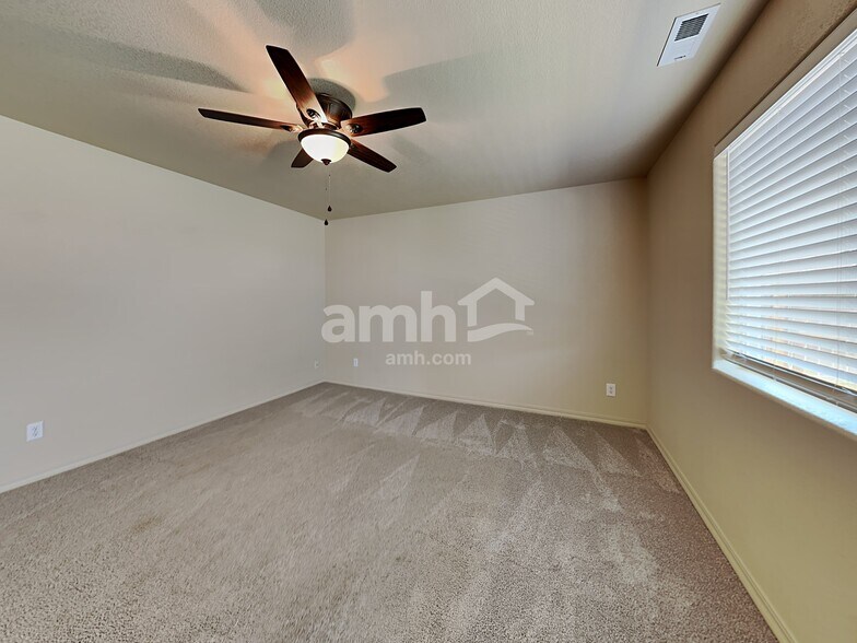 Building Photo - 3713 Winter Sun Dr