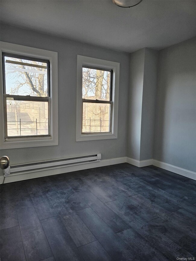 Building Photo - 211-45 Jamaica Ave