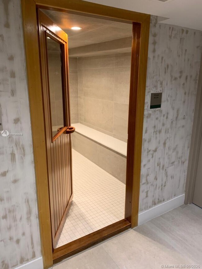 Building Photo - 1150 102nd St