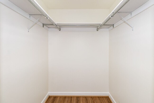 Building Photo - 6280 Spring Knoll Dr