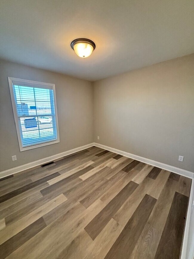 Building Photo - 1146 Melody Ave