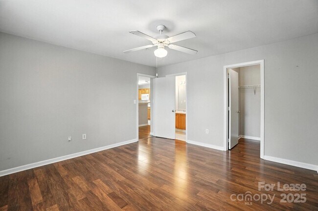 Building Photo - 9849 Campus Walk Ln
