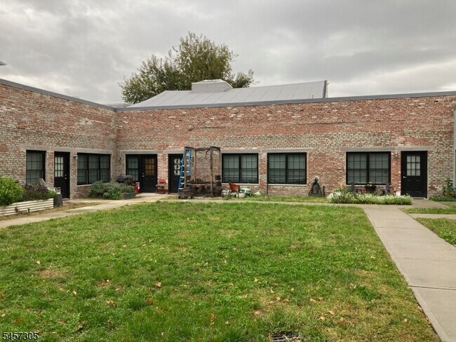 Building Photo - 66 Dr Martin Luther King Jr Blvd