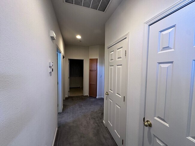 Building Photo - 10427 Chadwell Dr