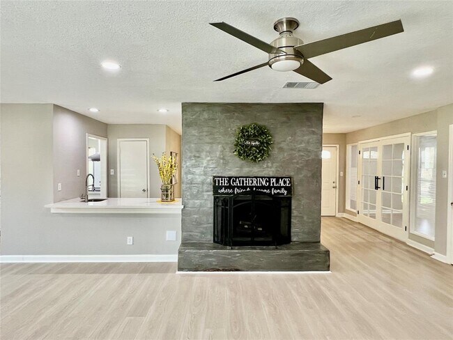 Building Photo - 1026 Park Meadow Dr