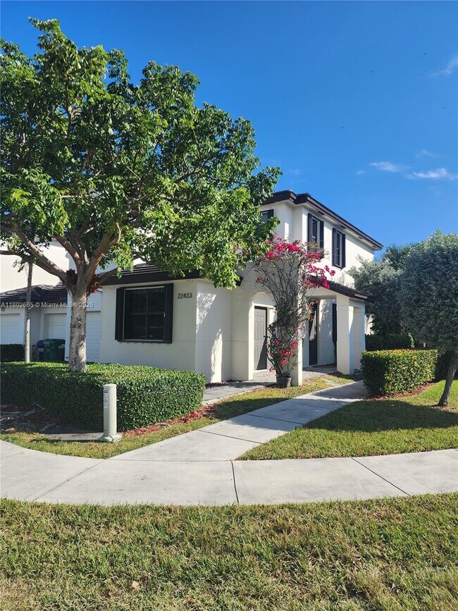 Primary Photo - 22433 SW 102nd Ave