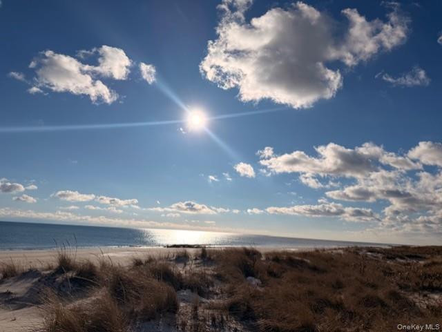 Building Photo - 409A Dune Rd