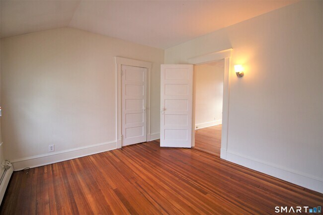 Building Photo - 19 Nesbit Ave