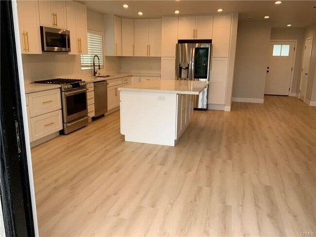 Building Photo - 5608 Palos Verdes Blvd