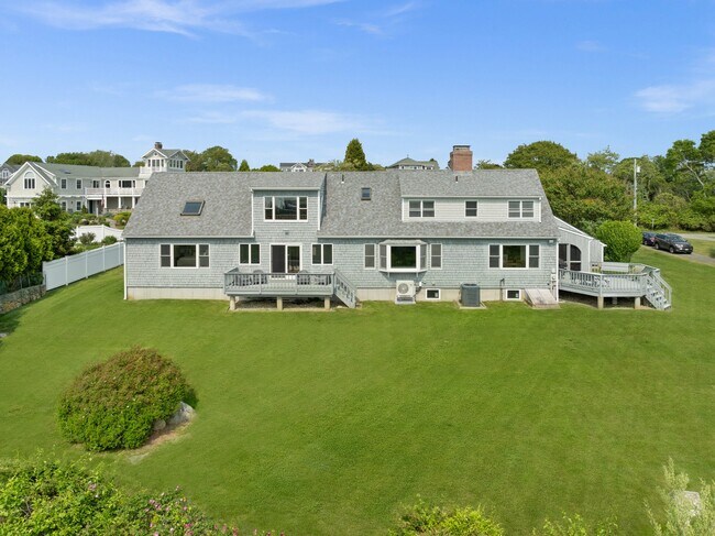 Building Photo - 295 Carpenter Dr