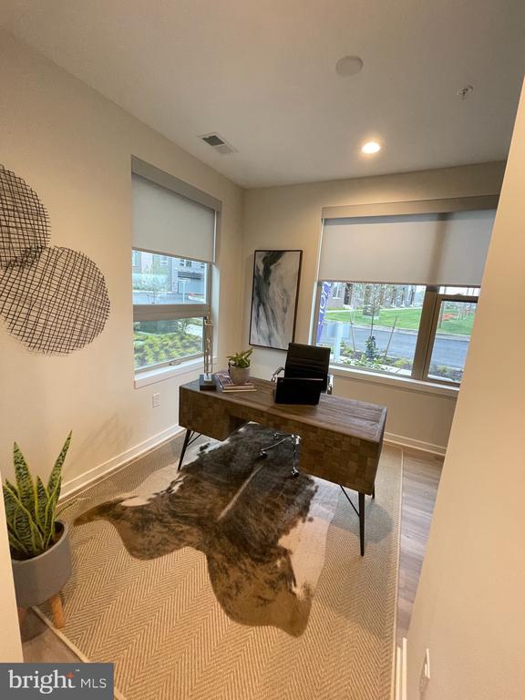 Building Photo - 3125 Beachview Ln