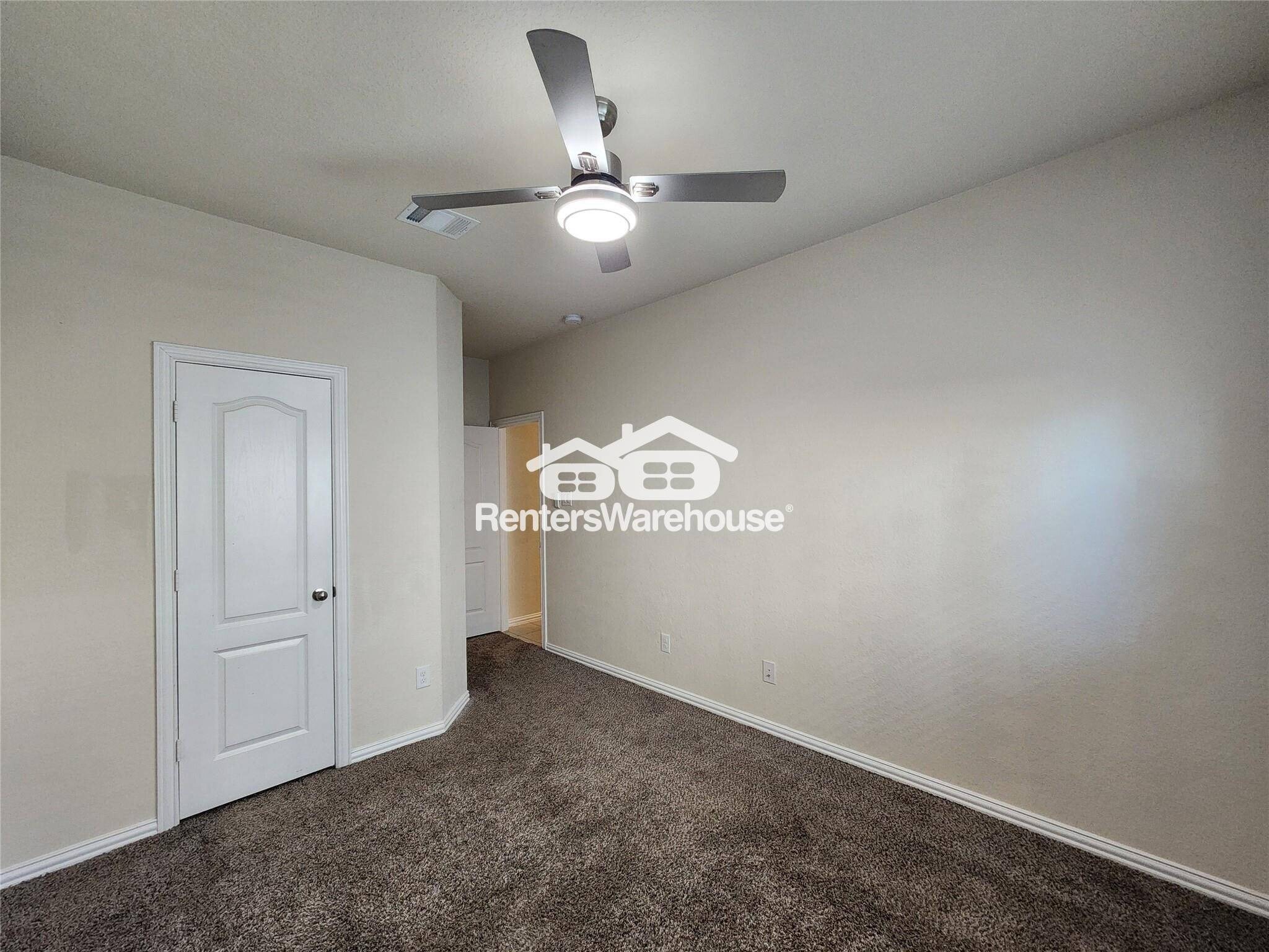 Building Photo - 12708 S Shore Dr