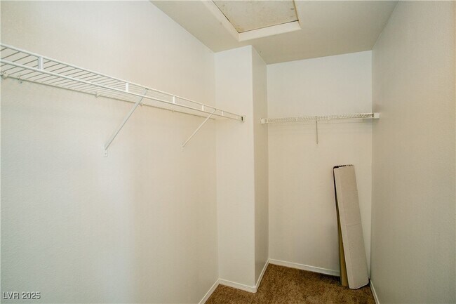 Building Photo - 7927 Bartlett Peak St