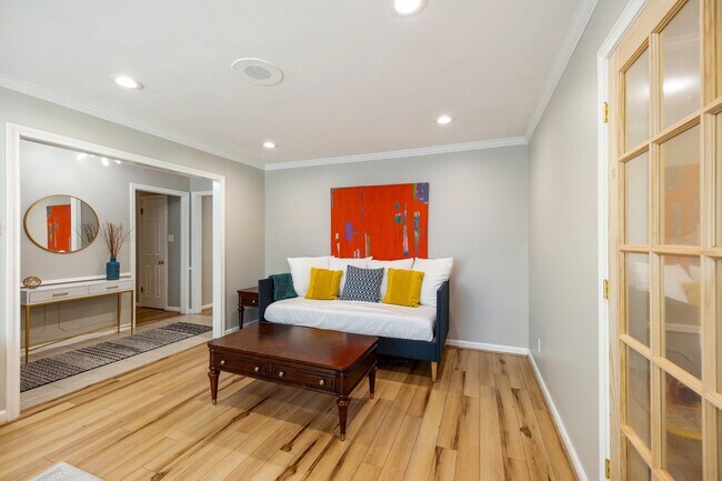 Building Photo - 4411 Deer Lodge Dr
