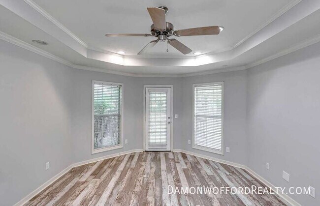 Building Photo - 124 Raintree Rd