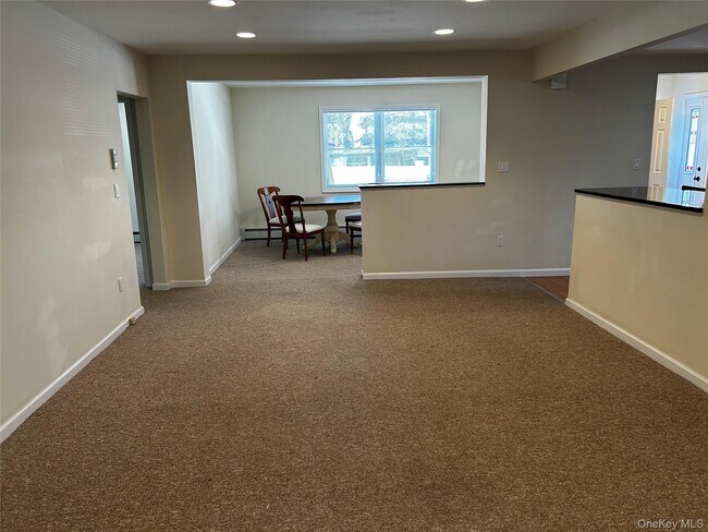 Building Photo - 148 Hillside Ave