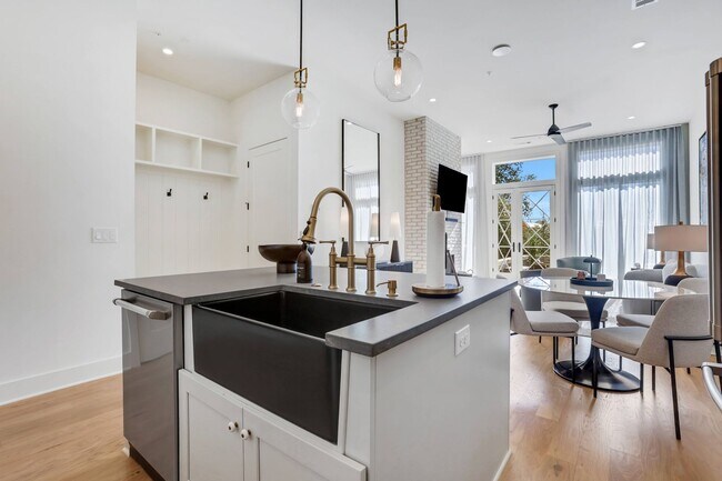 Building Photo - Upscale Palmyra Terrace Townhome! Fully Fu...