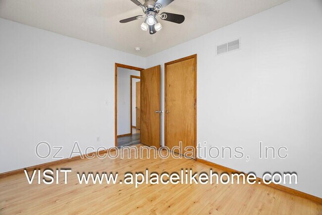 Building Photo - 313 S Darrowby Dr