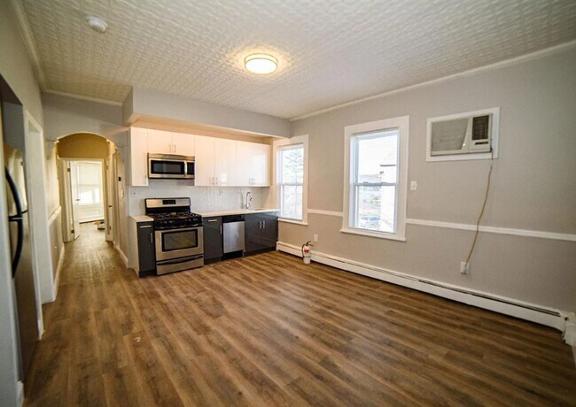Building Photo - 105 23rd Ave