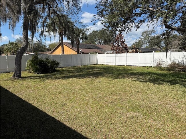 Building Photo - 106 Freeport Ln