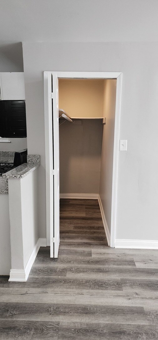 Building Photo - 642 W 123rd St