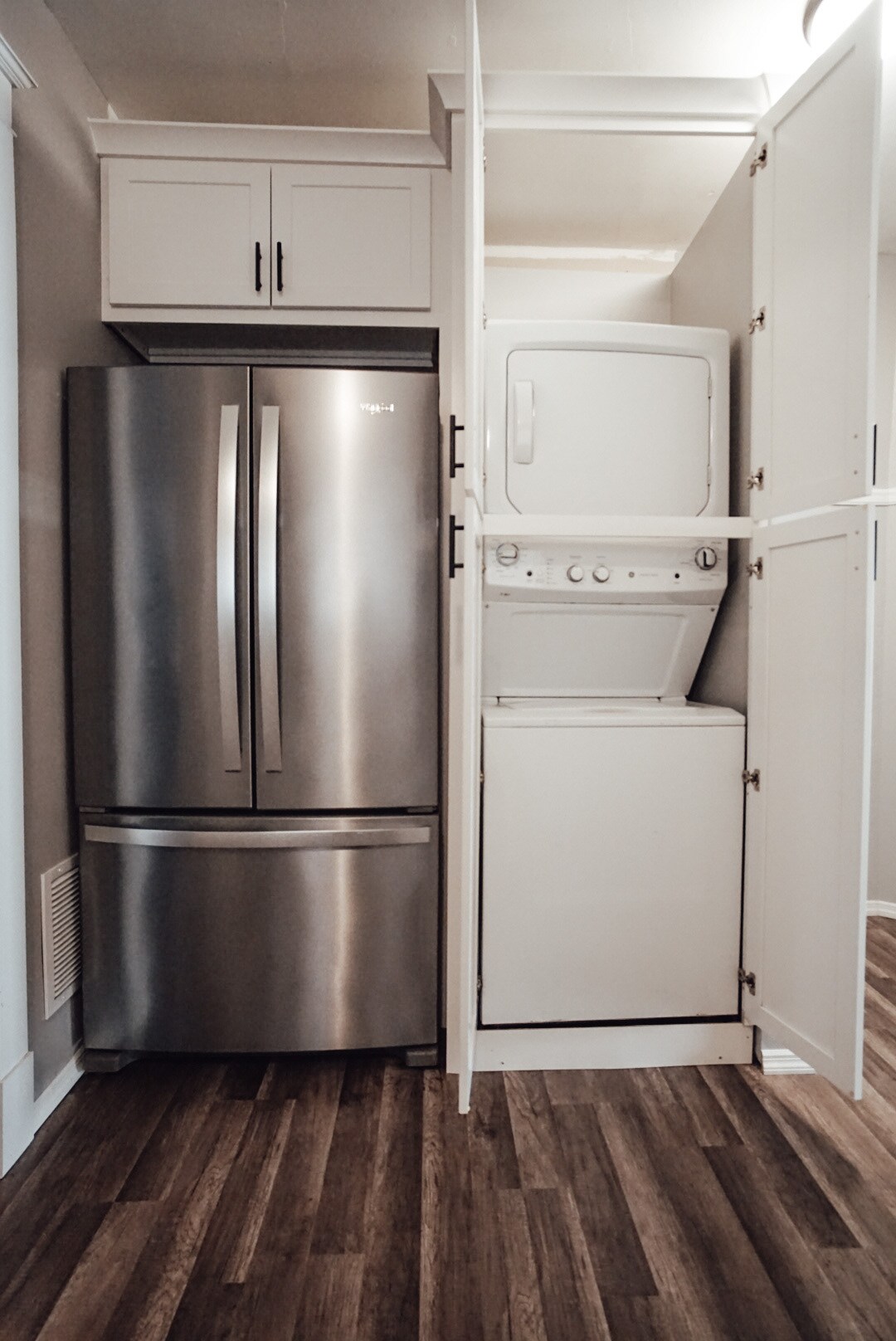 Building Photo - 4974 Chippewa St