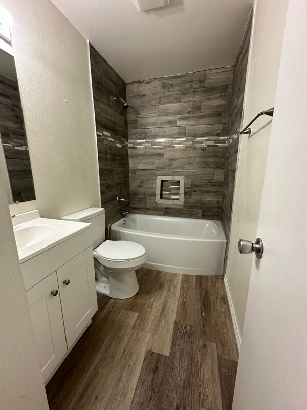 Building Photo - 212 W Val Verde Cir