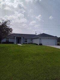 Building Photo - 3BR/2BA Home in Marion Oaks – Spacious Lot...