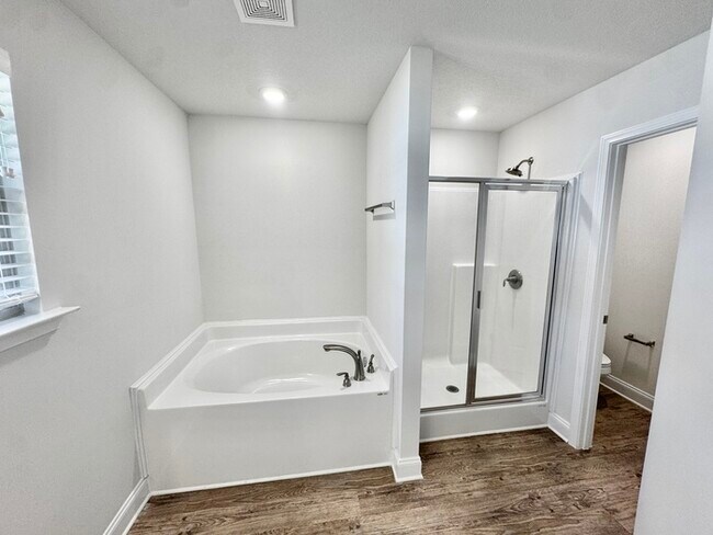 Building Photo - 8437 Grayce Dr