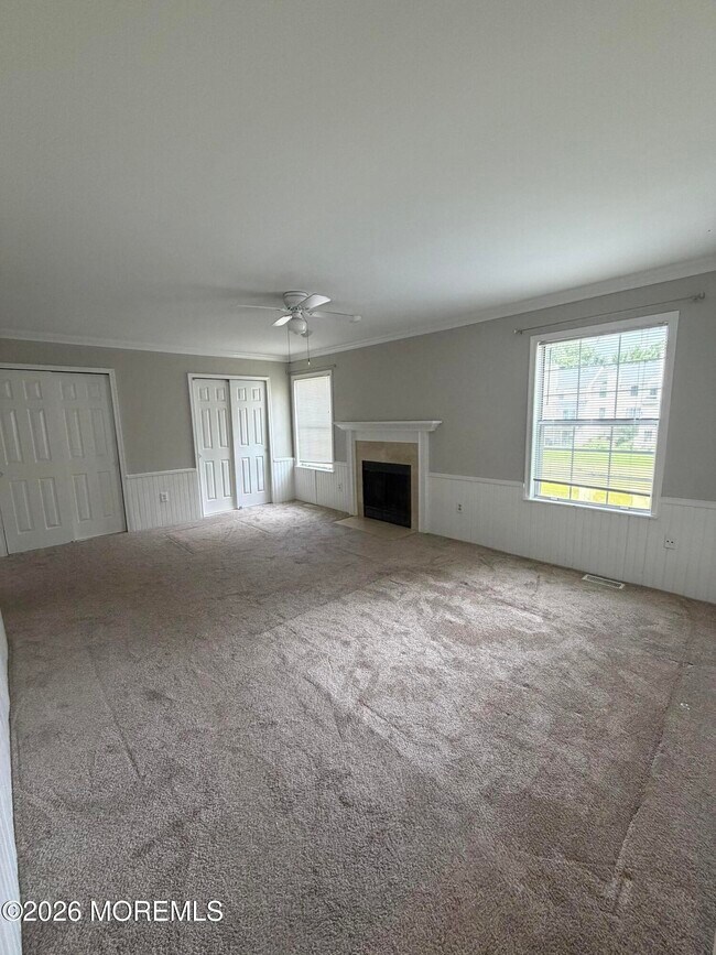 Building Photo - 155 Tanglewood Pl