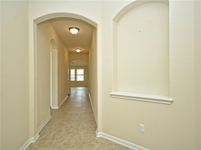 Building Photo - Excellent one story home available in Falc...