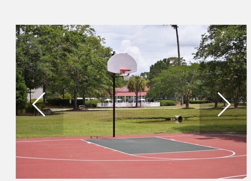 Building Photo - 2011 N Highway 17