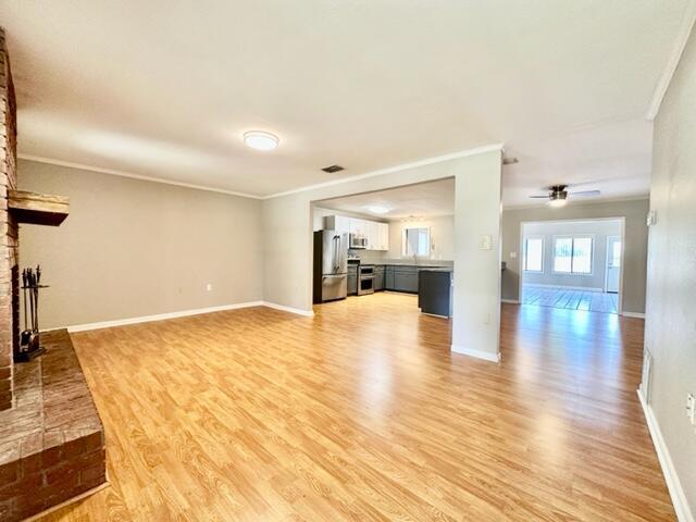 Building Photo - 627 Sea View Dr