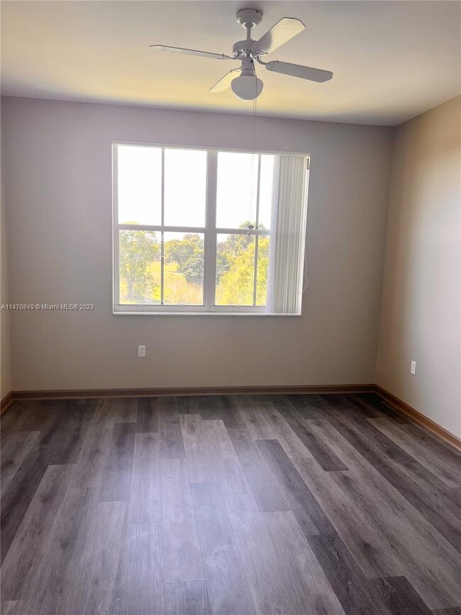 Building Photo - 2100 Greenview Shores Blvd