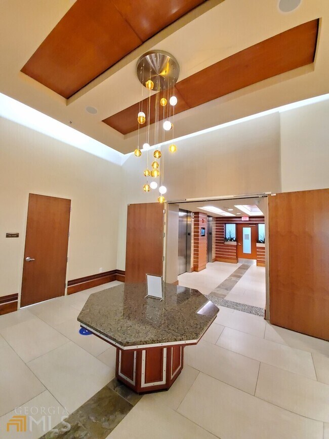 Building Photo - 3300 Windy Ridge Pkwy SE