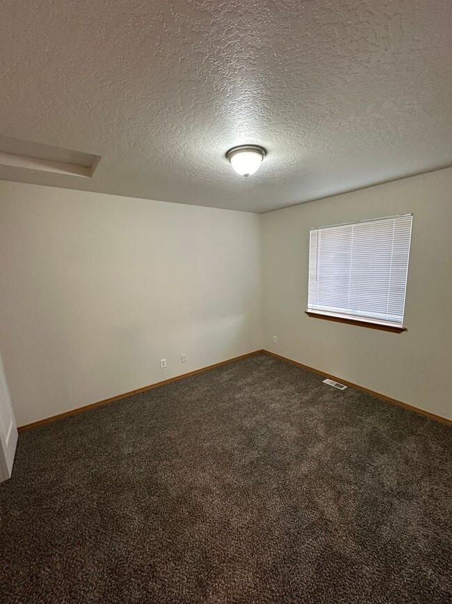 Building Photo - 6438 Trestle