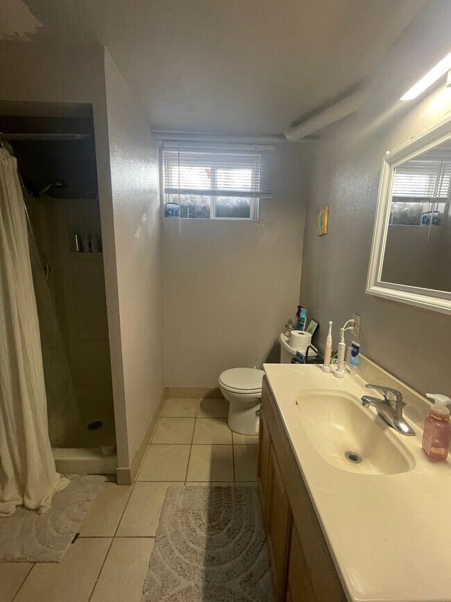 Building Photo - STUDENTS WELCOME! Single-Family Ranch Home w/ Finished Basement and Fenced Backyard