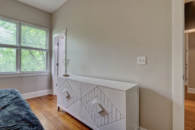 Building Photo - 715 N 4th St