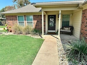Building Photo - 3713 Lake Vista Ct