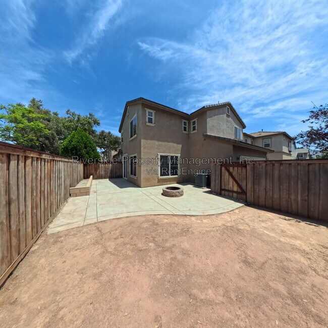 Building Photo - 4031 Cey Ct