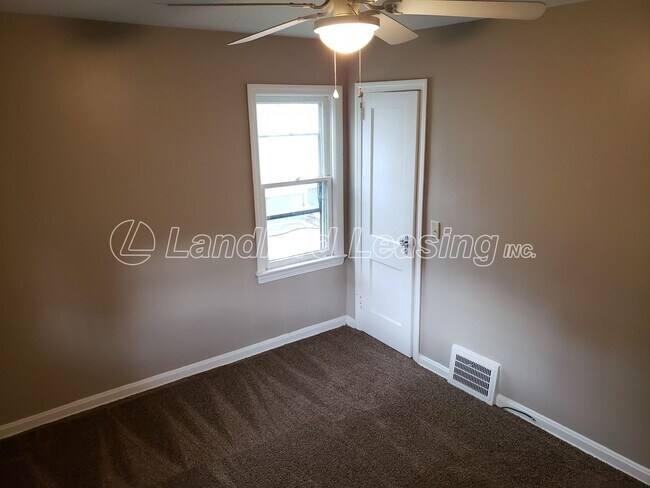 Building Photo - $599 Security Deposit Special!