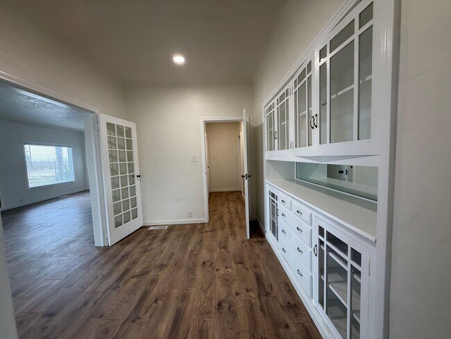 Building Photo - Country Home.  3 Bed 2 Bath